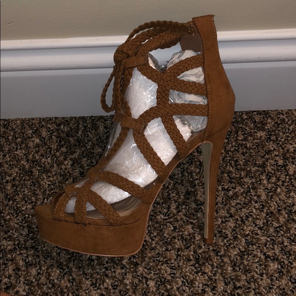 TAN BRAID PLATFORM HEELS
